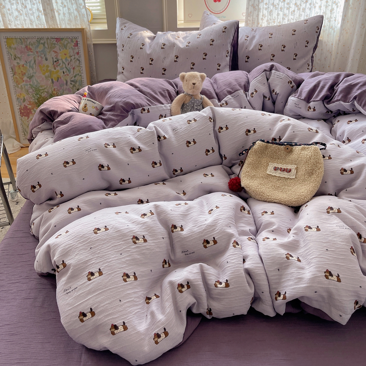 91家纺网 家纺一手货源 找家纺 星禾优选 2025新款甄选三层纱印花四件套 葡萄腊肠狗