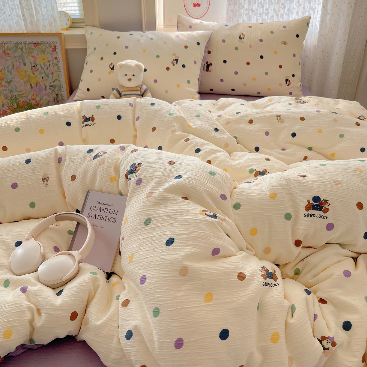 91家纺网 家纺一手货源 找家纺 星禾优选 2025新款甄选三层纱印花四件套 糖豆腊肠狗