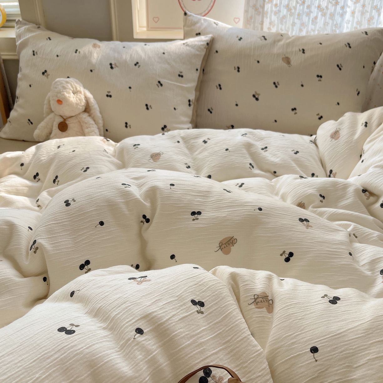 91家纺网 家纺一手货源 找家纺 星禾优选 2025新款甄选三层纱印花四件套 樱桃物语