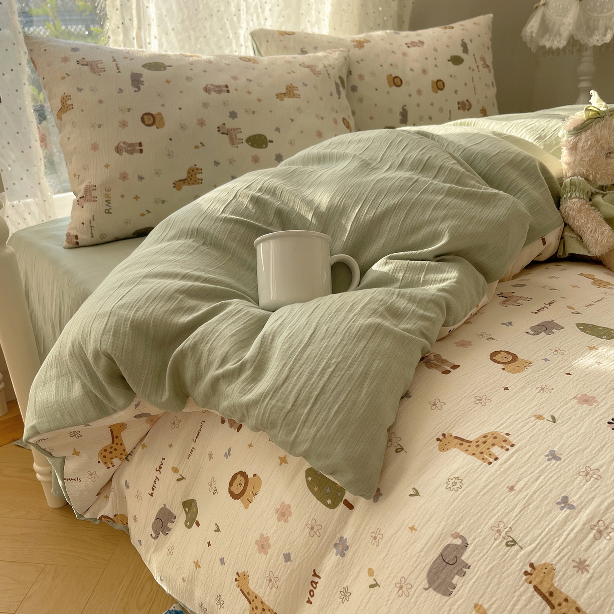 91家纺网 家纺一手货源 找家纺 星禾优选 2025新款甄选三层纱印花四件套 动物团团