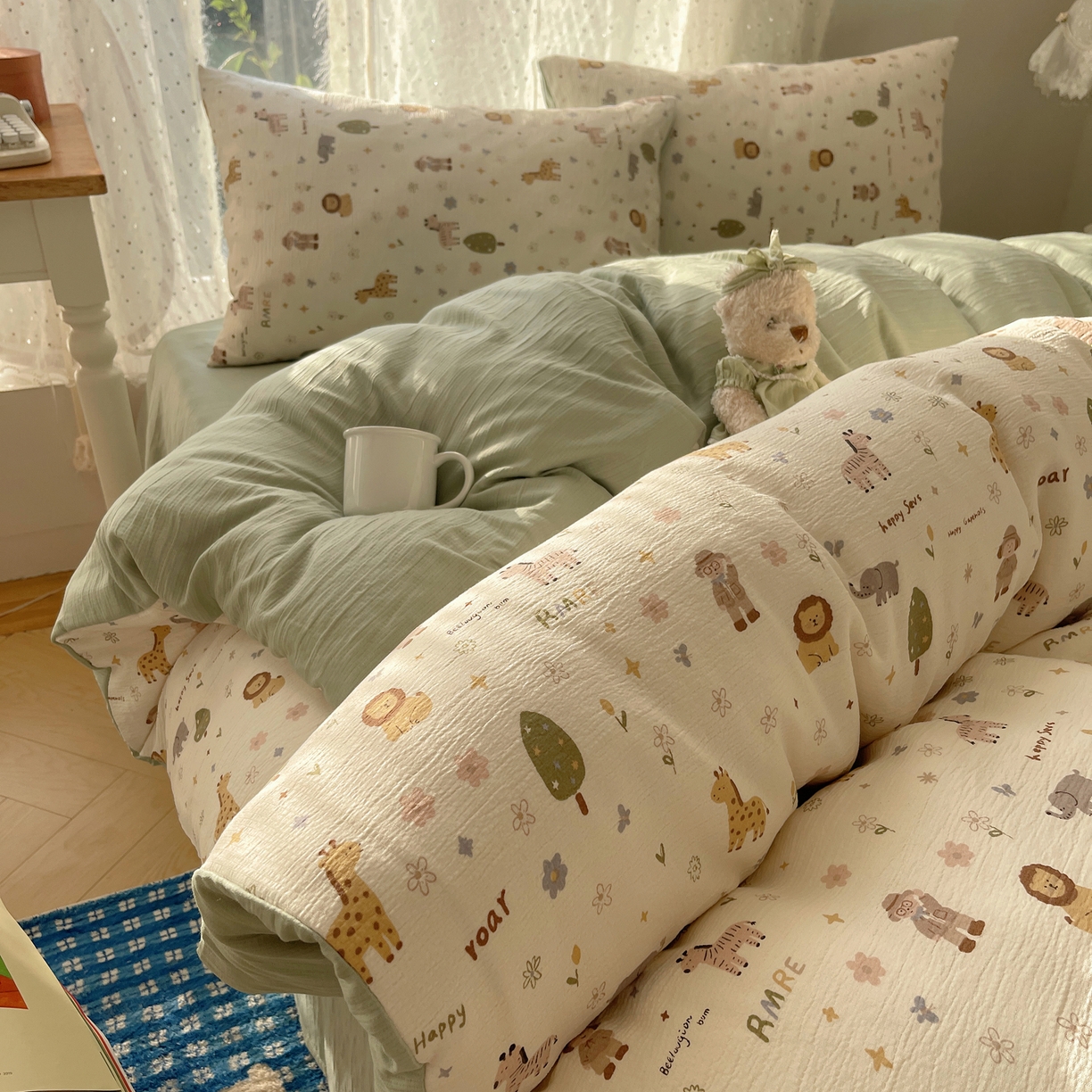 91家纺网 家纺一手货源 找家纺 星禾优选 2025新款甄选三层纱印花四件套 动物团团