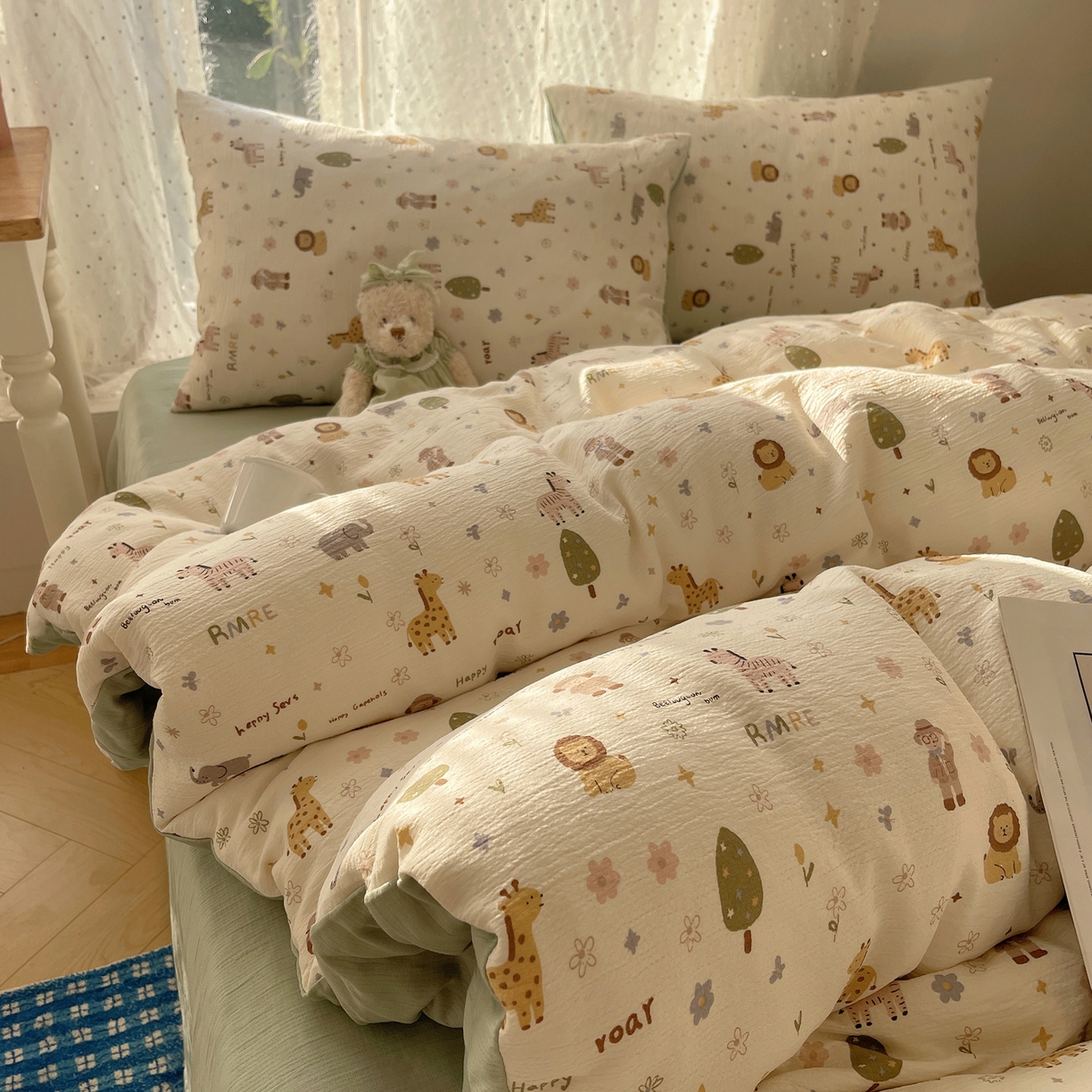 91家纺网 家纺一手货源 找家纺 星禾优选 2025新款甄选三层纱印花四件套 动物团团