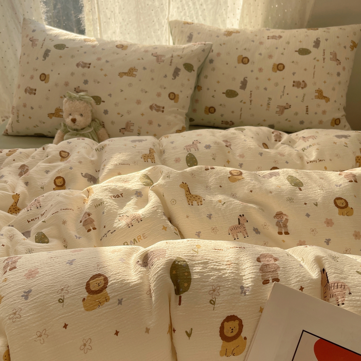 91家纺网 家纺一手货源 找家纺 星禾优选 2025新款甄选三层纱印花四件套 动物团团