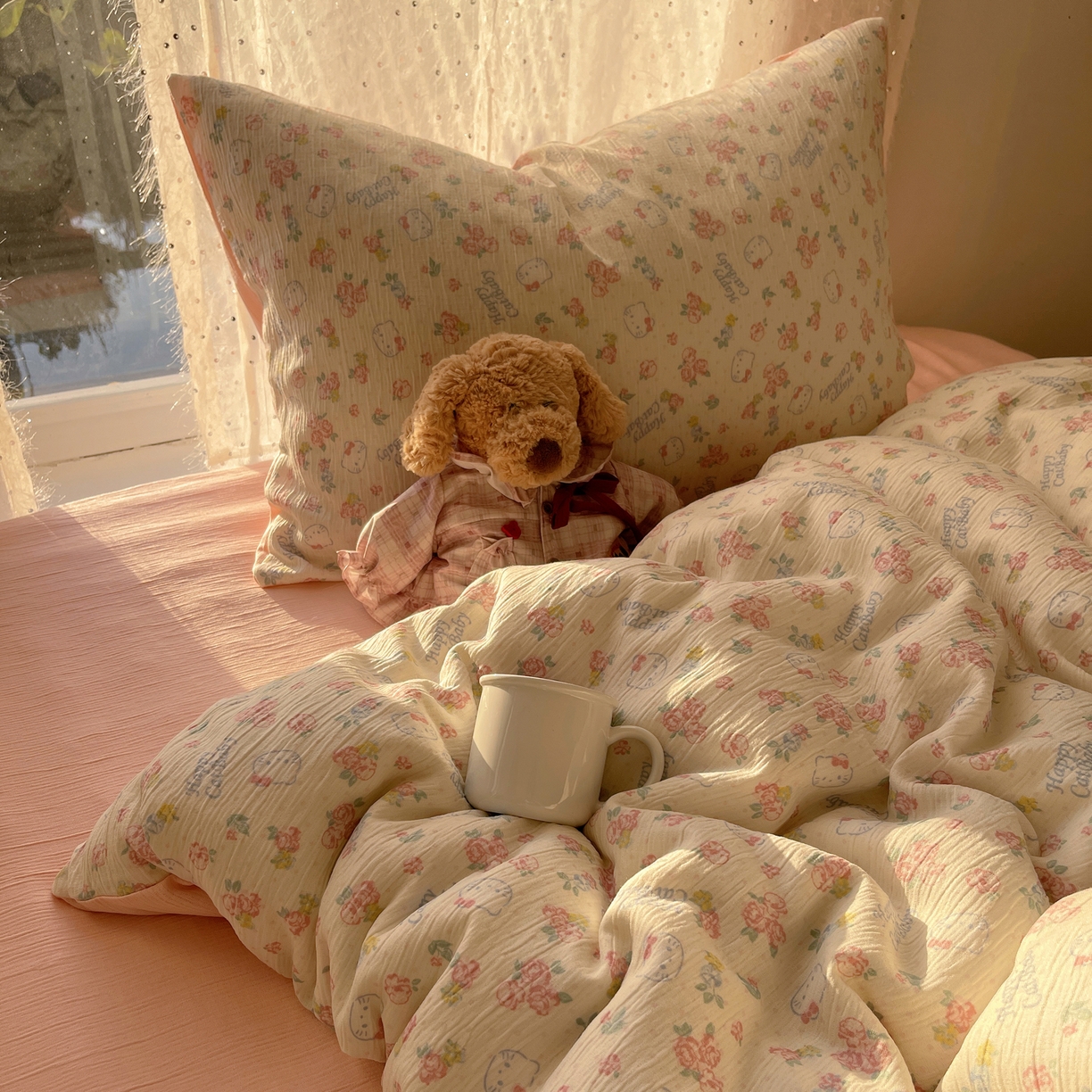 91家纺网 家纺一手货源 找家纺 星禾优选 2025新款甄选三层纱印花四件套 花丛点点猫