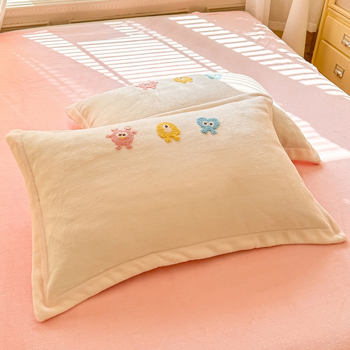 91家纺网 家纺一手货源 找家纺 （总）雨菲家纺 2025新款牛奶绒单品枕套枕套单件