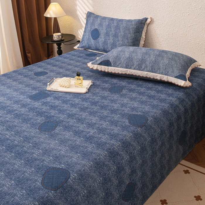 91家纺网 家纺一手货源 找家纺 优米家纺 2025新款加厚全棉磨毛提花纯色床单系列 青花岁月