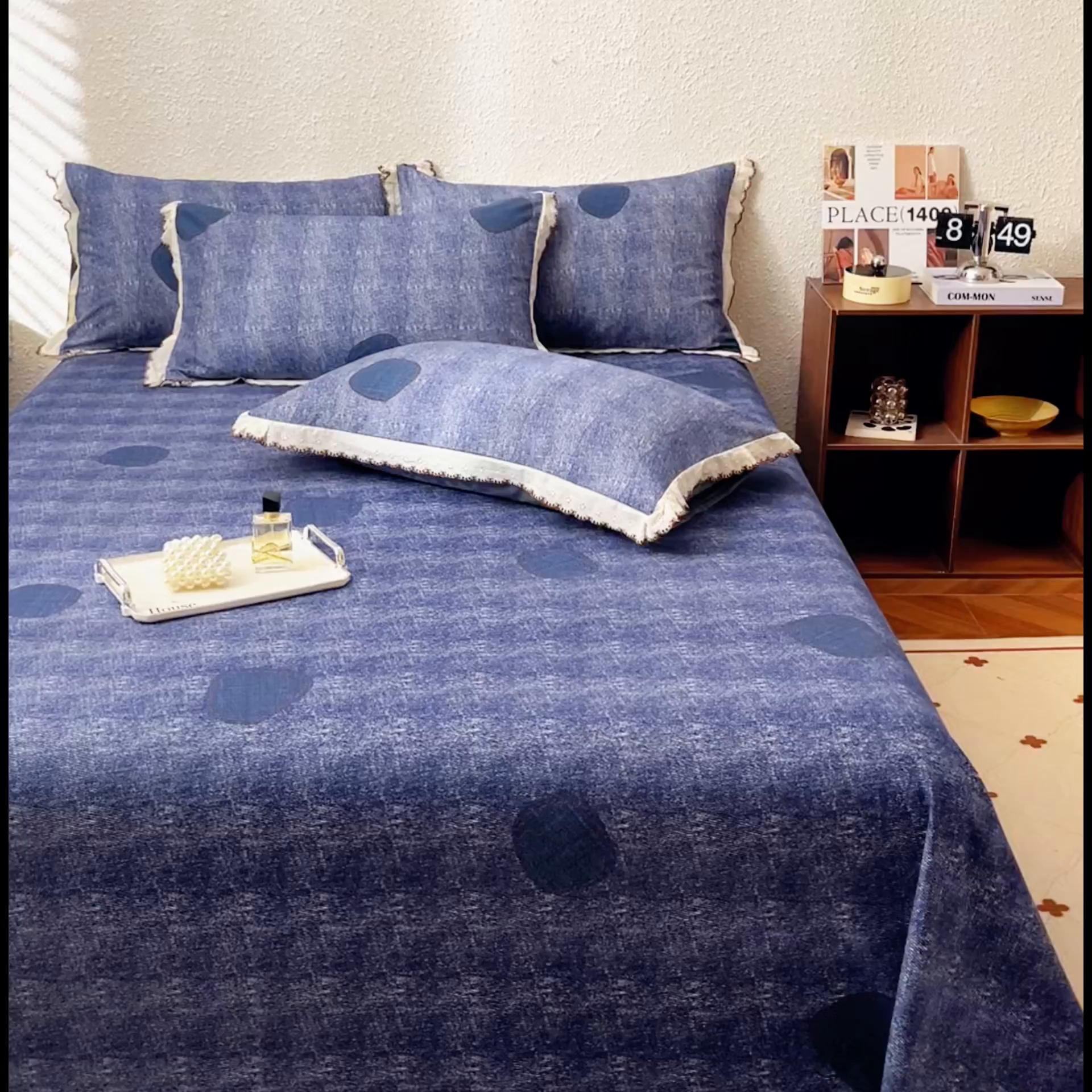 91家纺网 家纺一手货源 找家纺 优米家纺 2025新款加厚全棉磨毛提花纯色床单系列 青花岁月