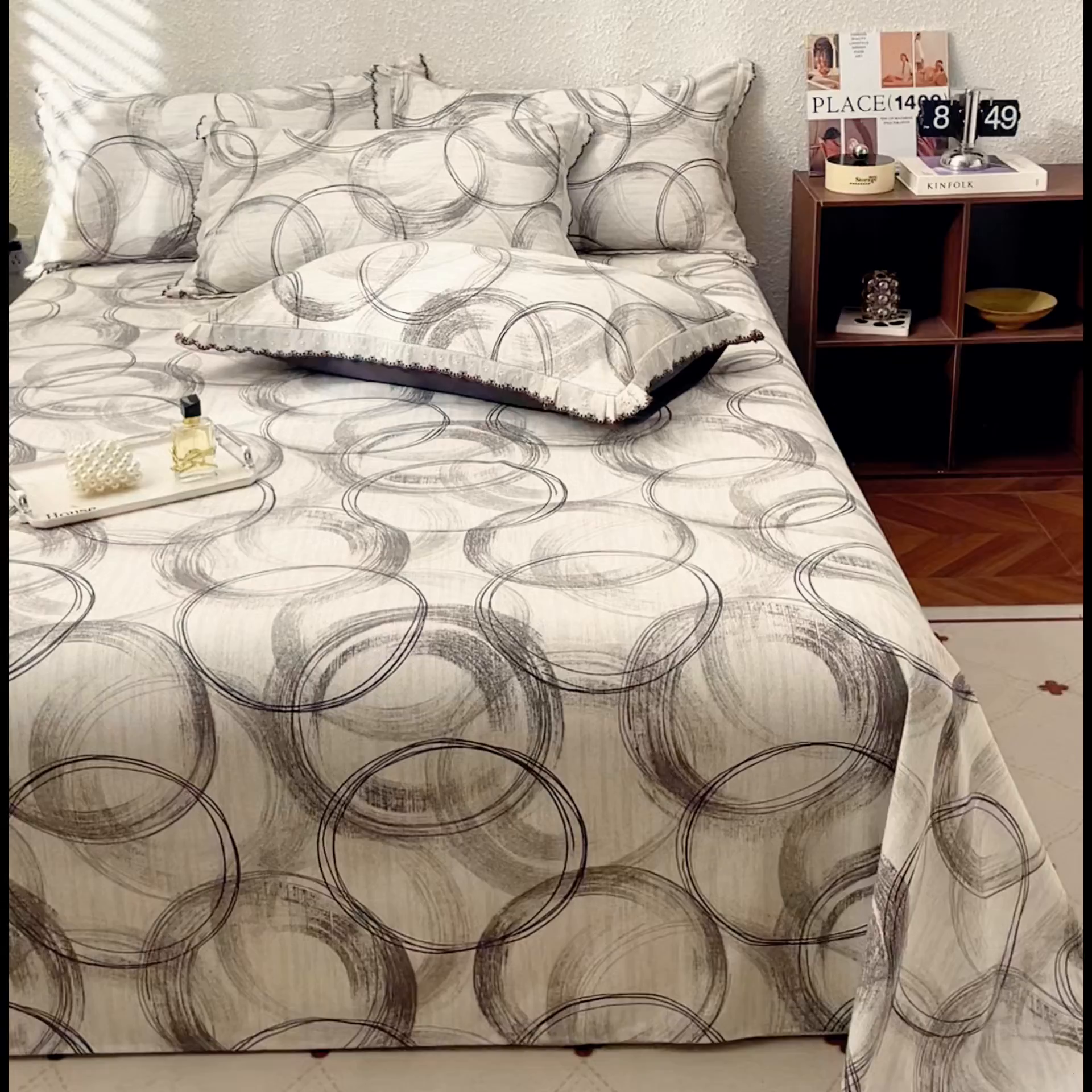 91家纺网 家纺一手货源 找家纺 优米家纺 2025新款加厚全棉磨毛提花纯色床单系列 南城旧梦