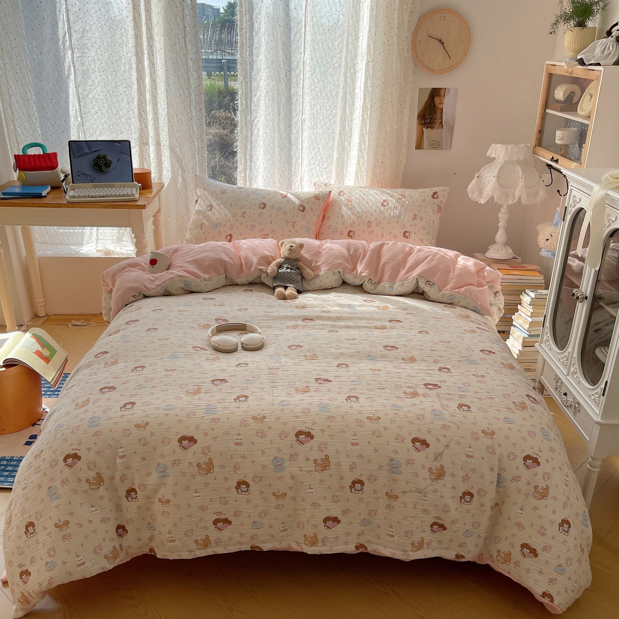 91家纺网 家纺一手货源 找家纺 星禾优选 2025新款甄选三层纱印花四件套 小狗集合会