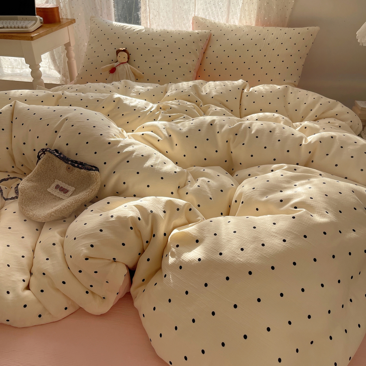 91家纺网 家纺一手货源 找家纺 星禾优选 2025新款甄选三层纱印花四件套 小黑豆