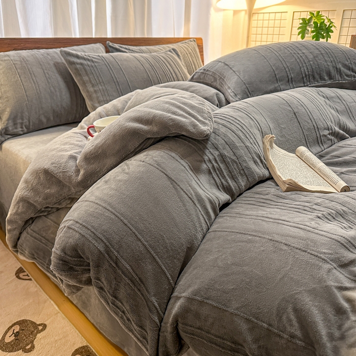 沐晴家纺 2024秋冬新款雕花牛奶绒纯色简约轻奢四件套 简约条纹-高级灰