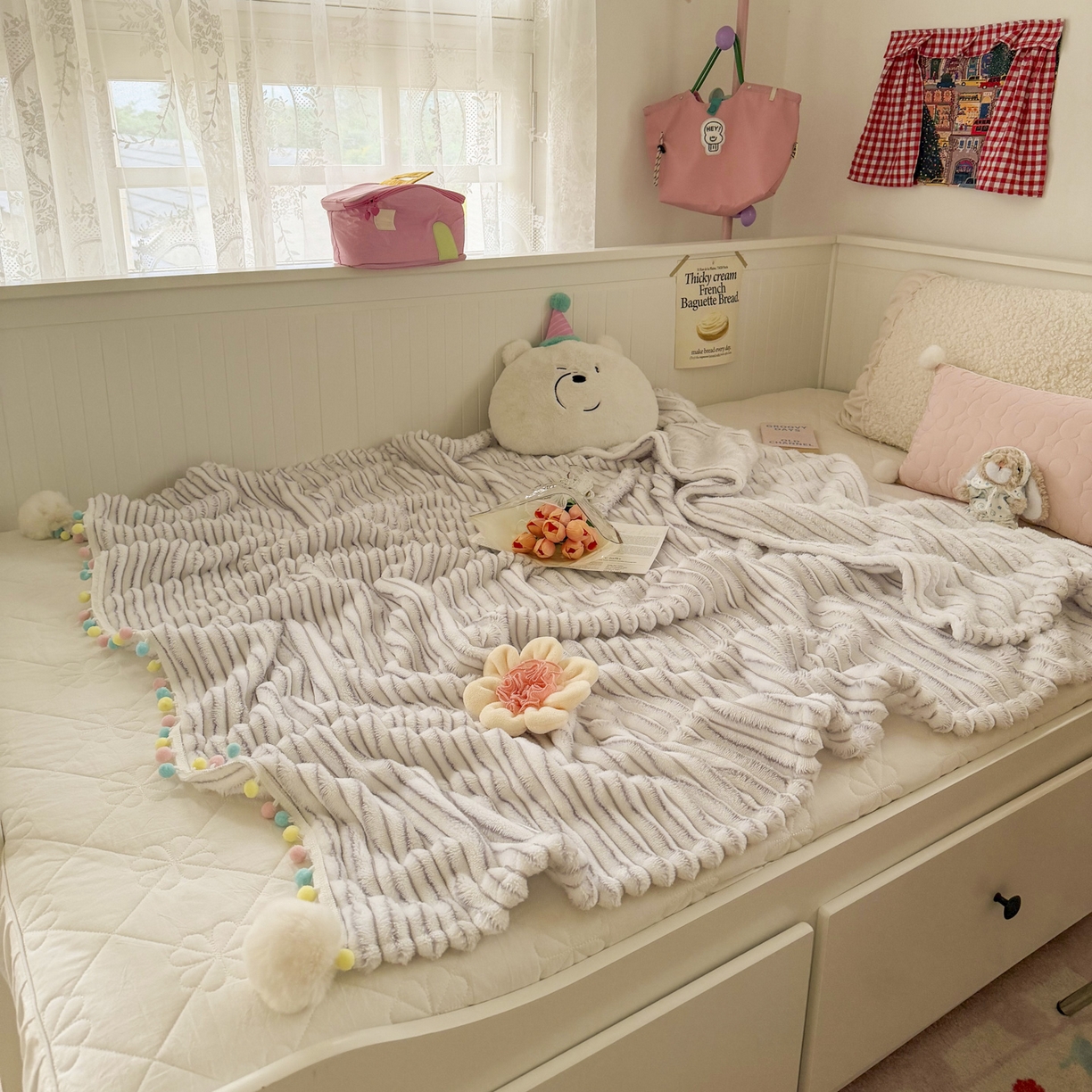 91家纺网 家纺一手货源 找家纺 潮邦创意家居 2025新款300G双面阳离子提花工艺球毯-花缀柔绒系列 花缀柔绒-紫