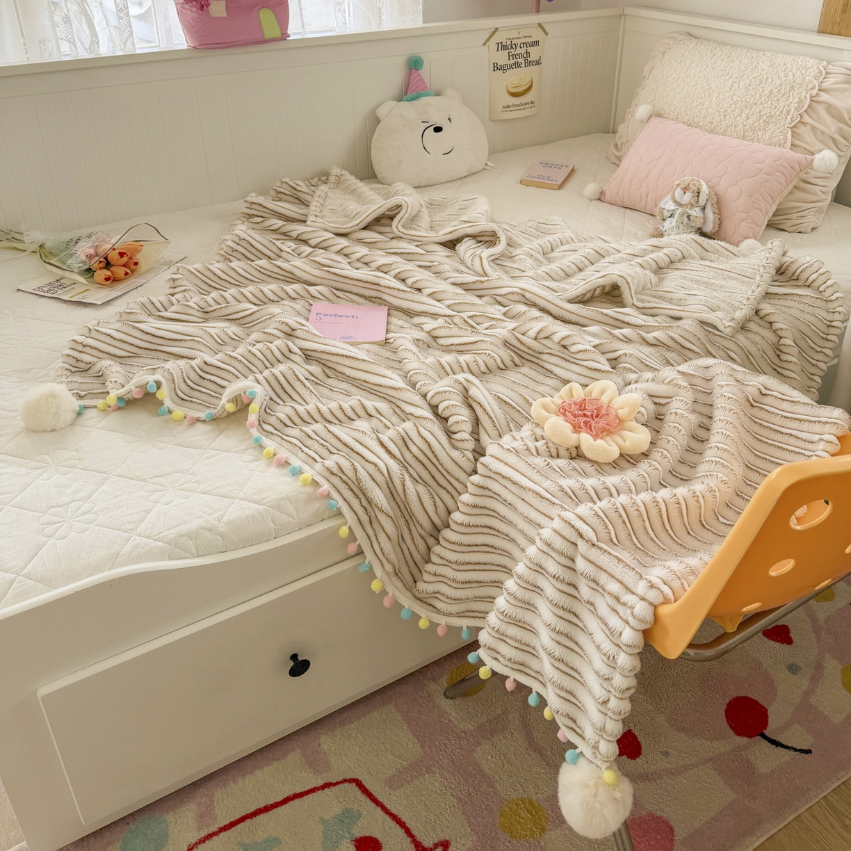 91家纺网 家纺一手货源 找家纺 潮邦创意家居 2025新款300G双面阳离子提花工艺球毯-花缀柔绒系列 花缀柔绒-驼