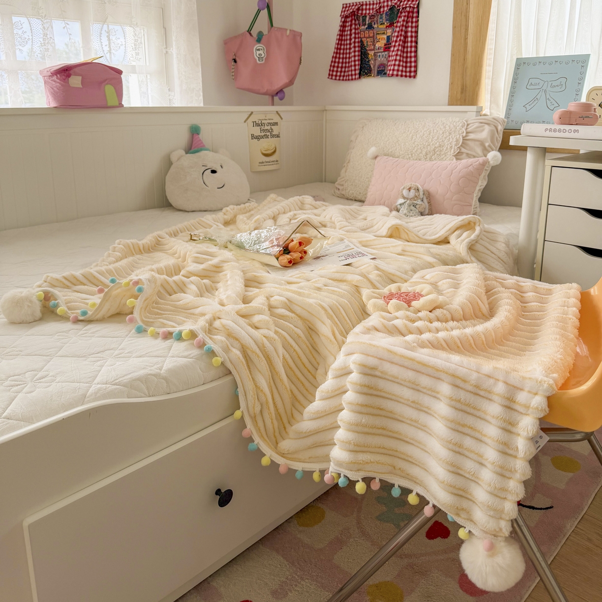 91家纺网 家纺一手货源 找家纺 潮邦创意家居 2025新款300G双面阳离子提花工艺球毯-花缀柔绒系列 花缀柔绒-暖橙