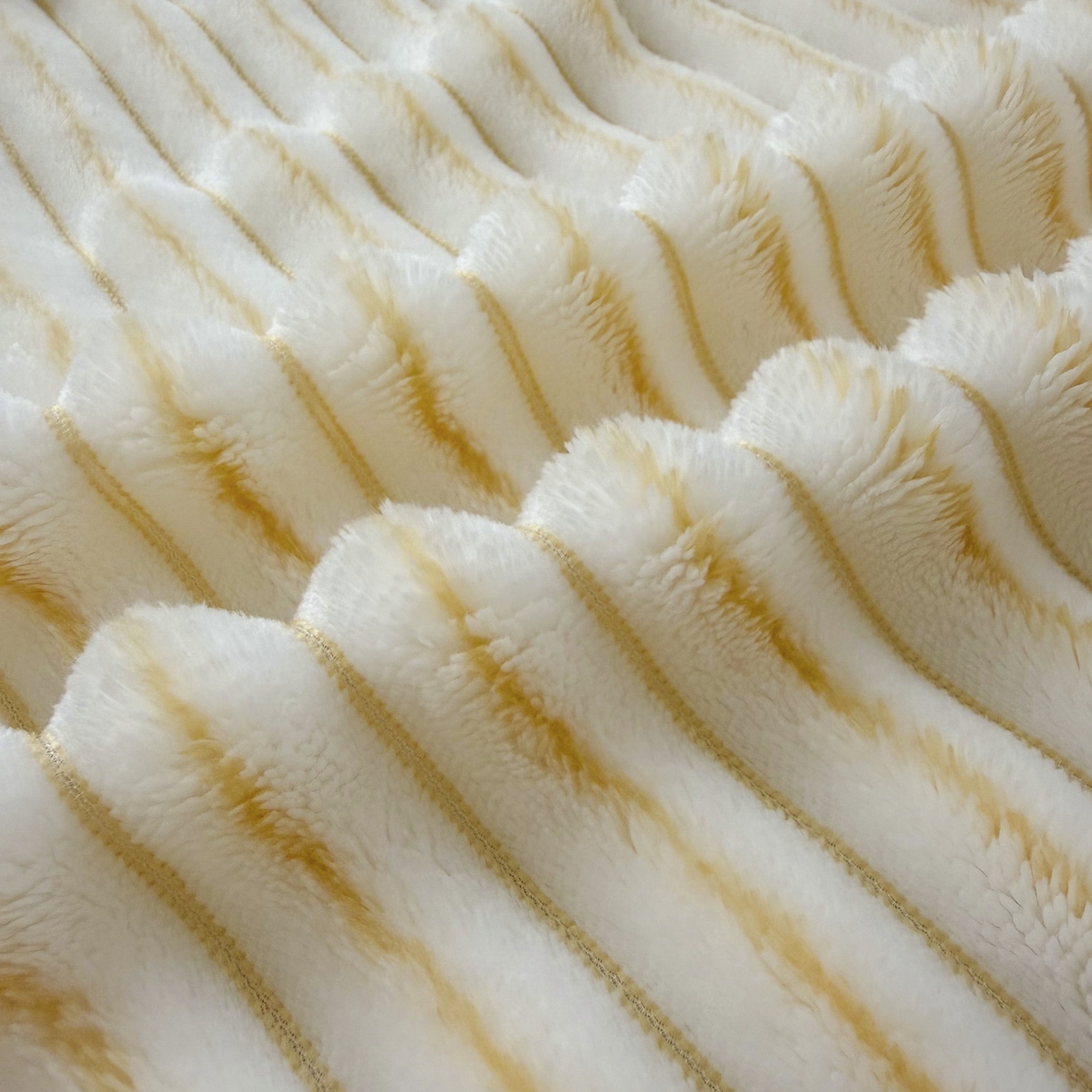 91家纺网 家纺一手货源 找家纺 潮邦创意家居 2025新款300G双面阳离子提花工艺球毯-花缀柔绒系列 花缀柔绒-暖橙