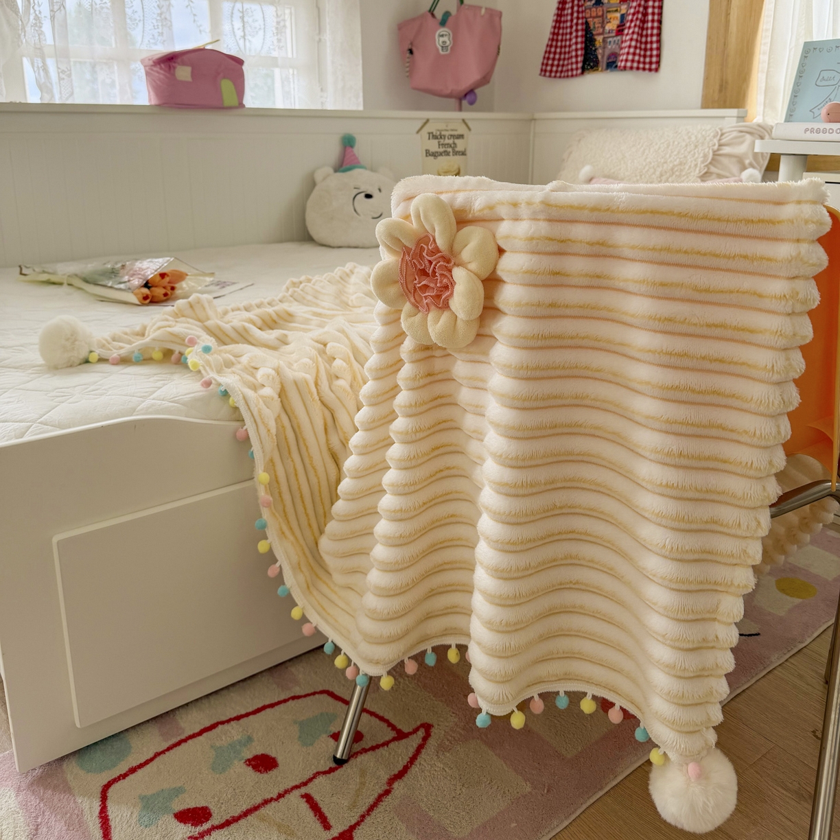 91家纺网 家纺一手货源 找家纺 潮邦创意家居 2025新款300G双面阳离子提花工艺球毯-花缀柔绒系列 花缀柔绒-暖橙