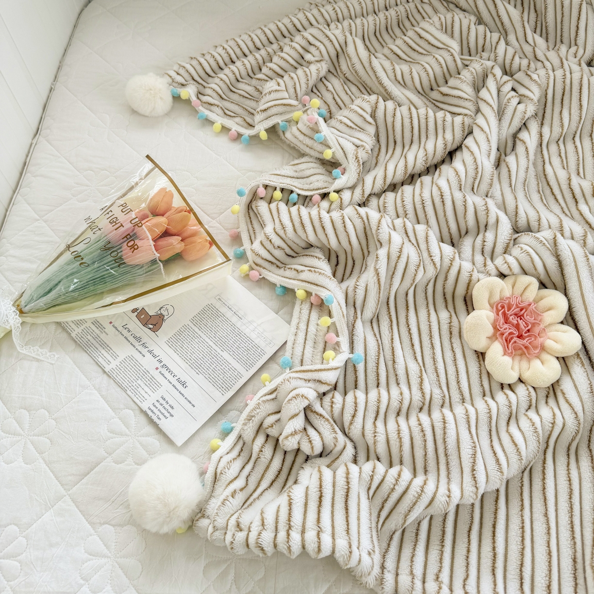 91家纺网 家纺一手货源 找家纺 潮邦创意家居 2025新款300G双面阳离子提花工艺球毯-花缀柔绒系列 花缀柔绒-驼