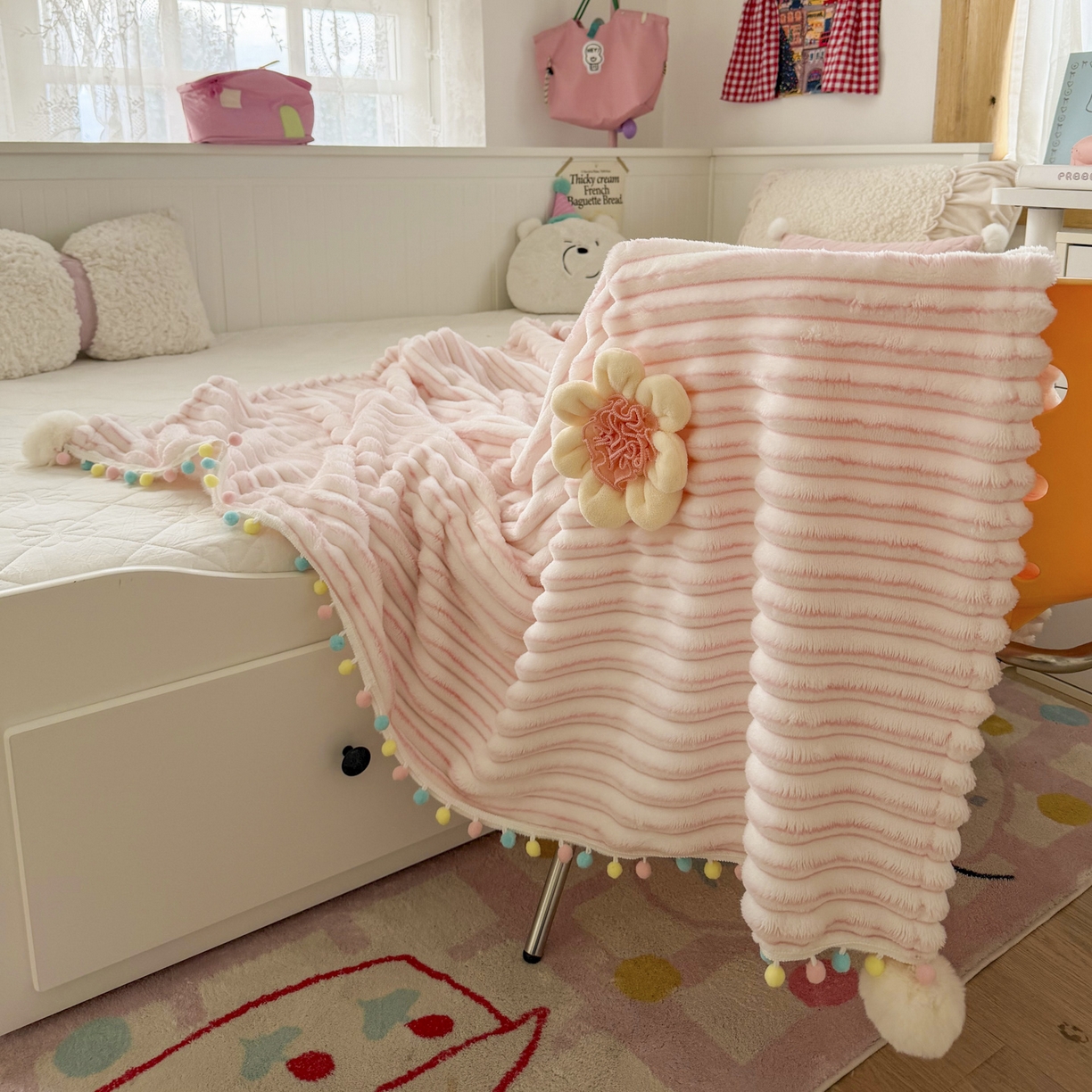 91家纺网 家纺一手货源 找家纺 潮邦创意家居 2025新款300G双面阳离子提花工艺球毯-花缀柔绒系列 花缀柔绒-粉