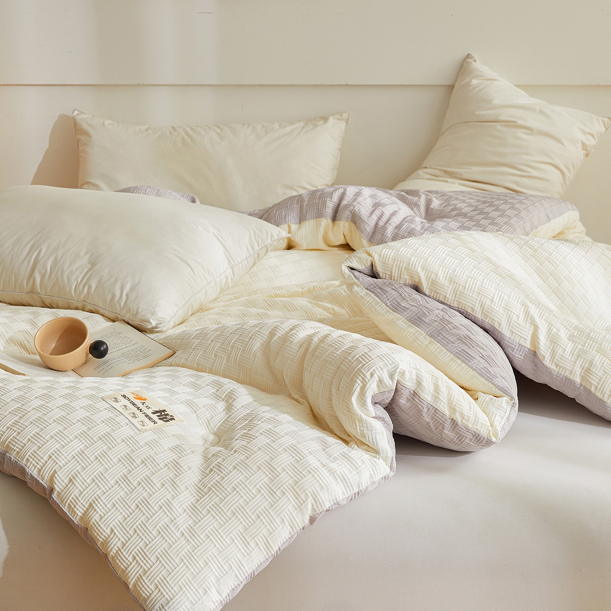 91家纺网 家纺一手货源 找家纺 初相识被业 2025新款双拼原棉提花大豆纤维被被子被芯 小豆仙白拼灰