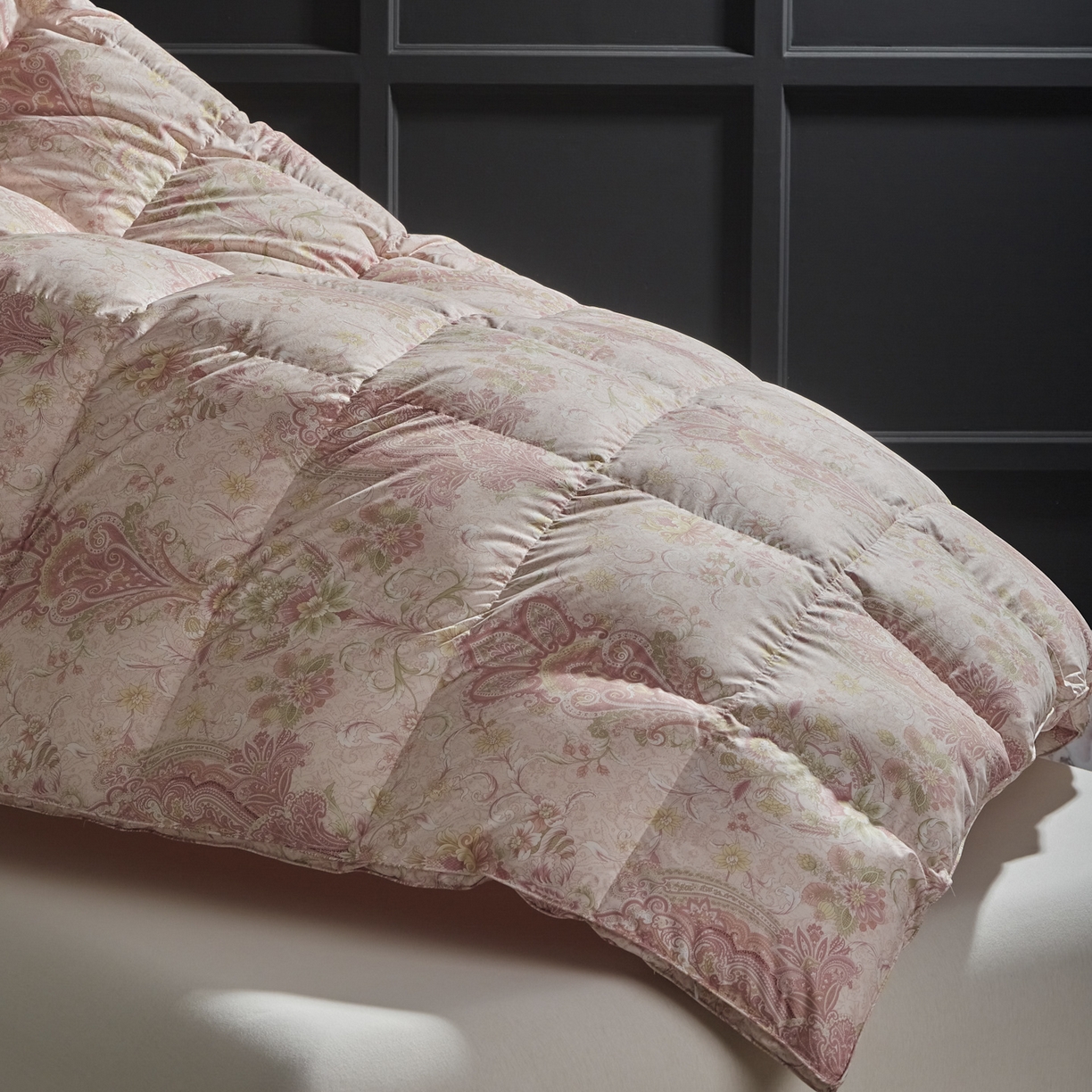 91家纺网 家纺一手货源 找家纺 暖羽屋羽绒馆 2025新款国标95白鹅绒被子 印花羽绒被芯2米 双人羽绒被子春秋被 冬被 翡翠粉