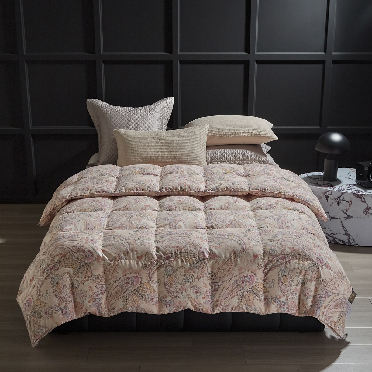 91家纺网 家纺一手货源 找家纺 暖羽屋羽绒馆 2025新款绒子含量95白鹅绒被子 国标95白鹅绒被芯双人加厚磨毛糯棉春秋被 云端