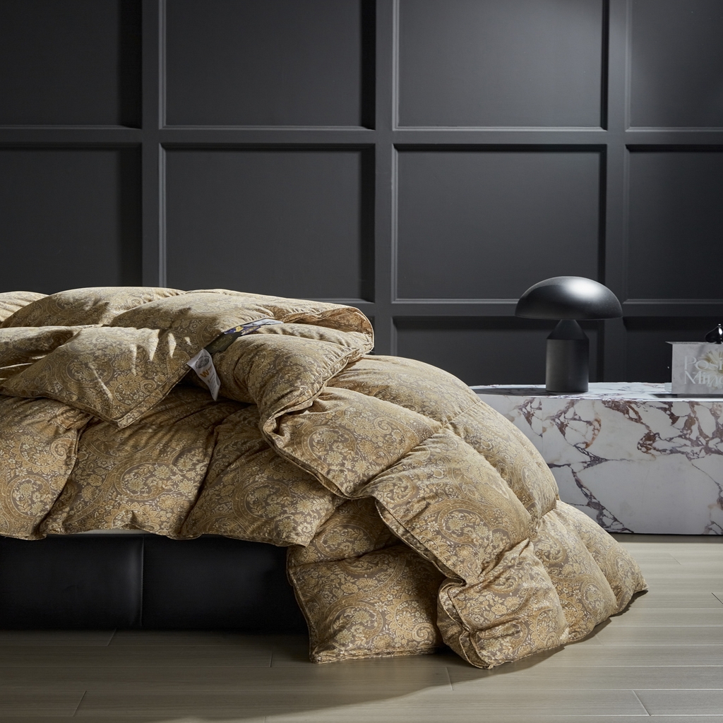 91家纺网 家纺一手货源 找家纺 暖羽屋羽绒馆 2025新款绒子含量95白鹅绒被子 国标95白鹅绒被芯双人加厚磨毛糯棉春秋被 遇见