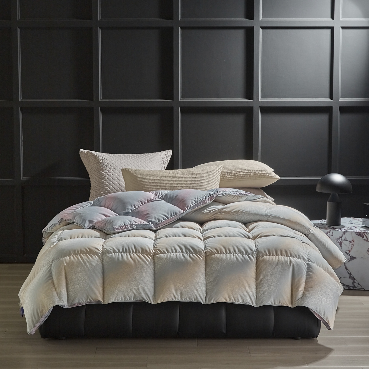 91家纺网 家纺一手货源 找家纺 暖羽屋羽绒馆 2025新款绒子含量95白鹅绒被子 国标95白鹅绒被芯双人加厚磨毛糯棉春秋被 云梦反面