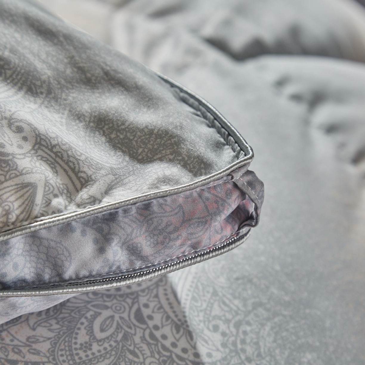 91家纺网 家纺一手货源 找家纺 暖羽屋羽绒馆 2025新款绒子含量95白鹅绒被子 国标95白鹅绒被芯双人加厚磨毛糯棉春秋被 云梦反面