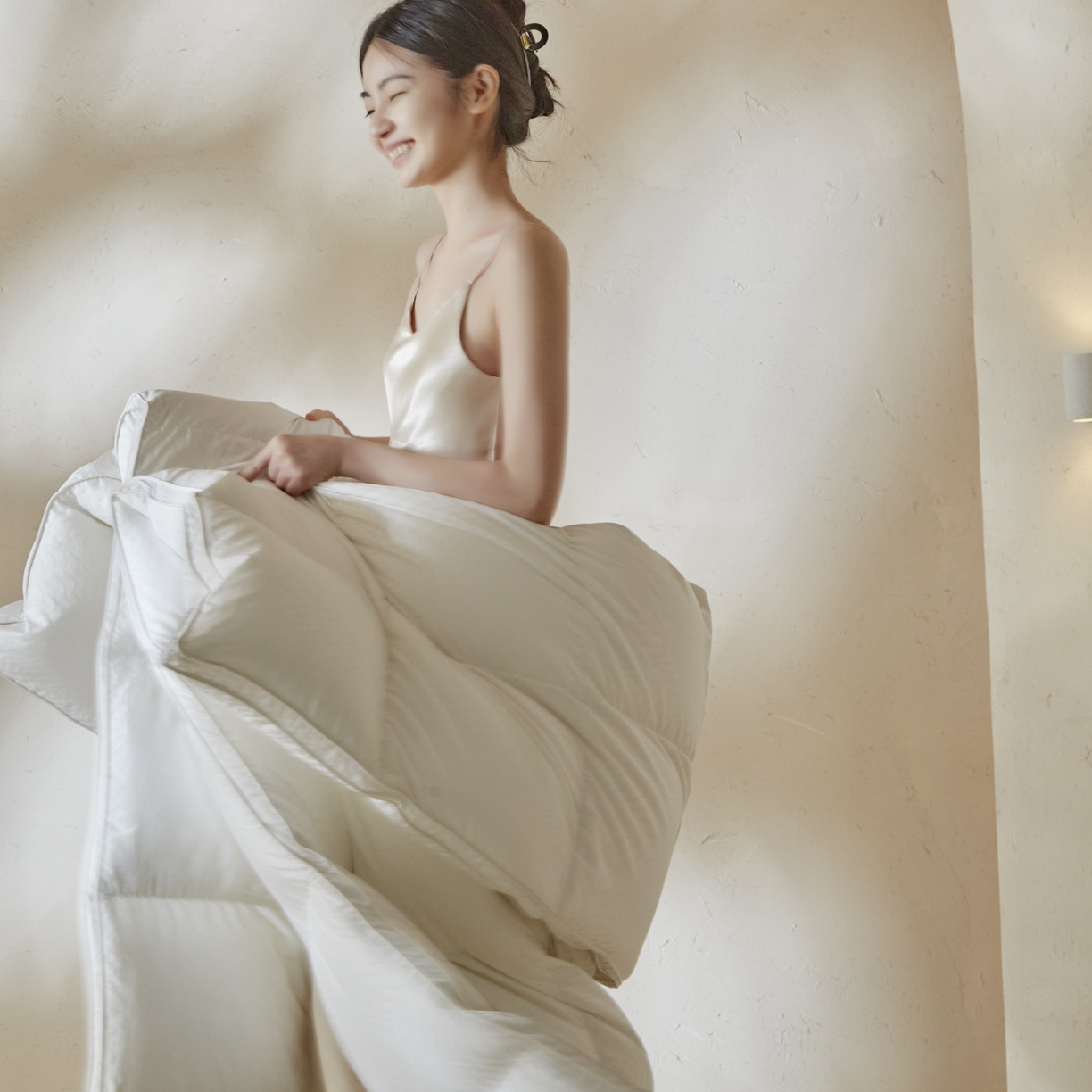 91家纺网 家纺一手货源 找家纺 （总）暖羽屋羽绒馆 2025新款95白鹅绒被芯 威利斯羽绒被子 双人婚庆鹅绒被2米春秋被