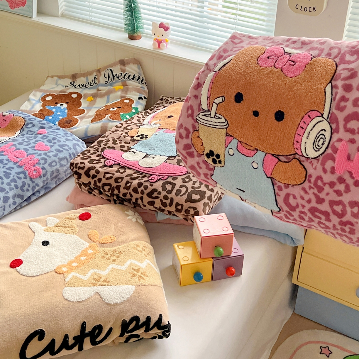 91家纺网 家纺一手货源 找家纺 优选 2025新款高克重200g牛奶绒数码印花毛巾绣卡通四件套直播爆款电商爆款 组合图