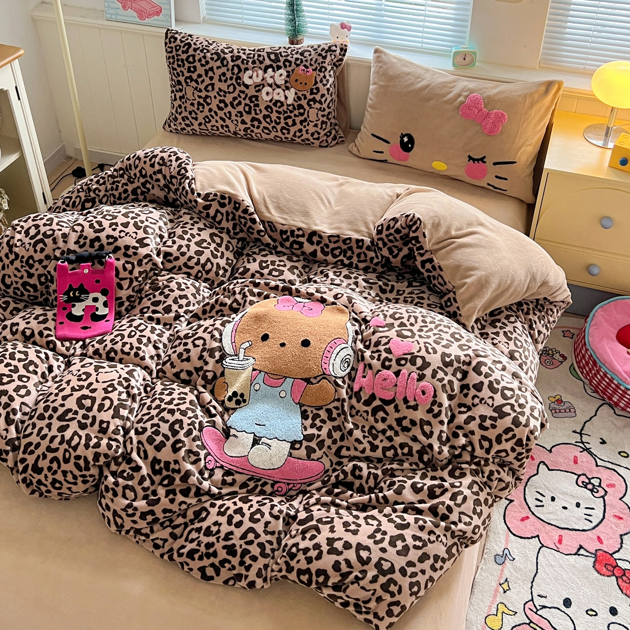 91家纺网 家纺一手货源 找家纺 优选 2025新款高克重200g牛奶绒数码印花毛巾绣卡通四件套直播爆款电商爆款 黑皮咖