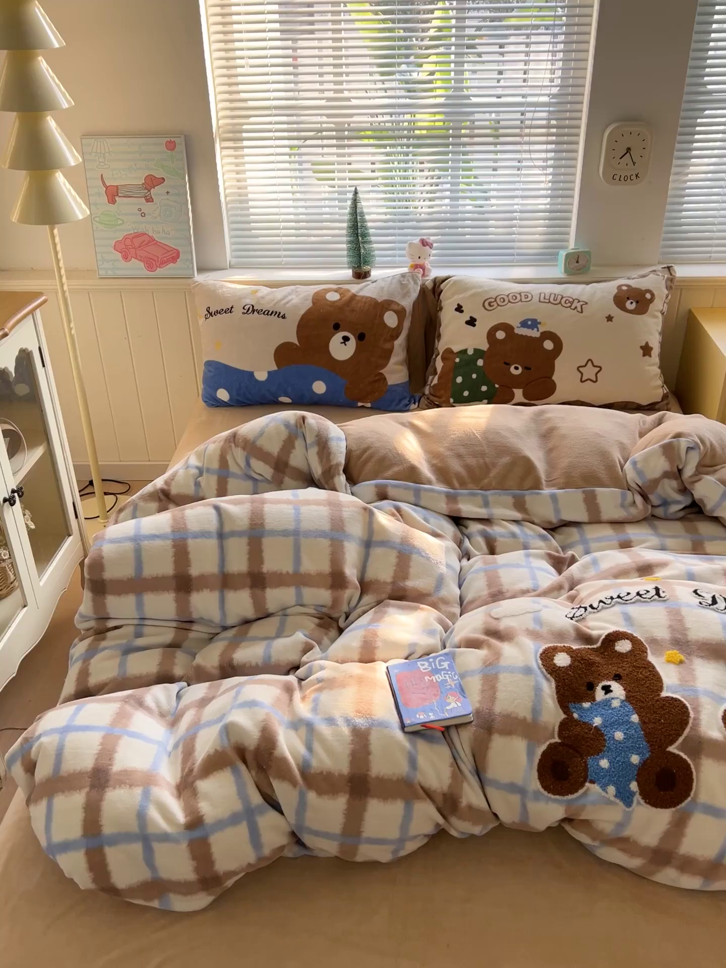 91家纺网 家纺一手货源 找家纺 优选 2025新款高克重200g牛奶绒数码印花毛巾绣卡通四件套直播爆款电商爆款 晚安熊宝宝