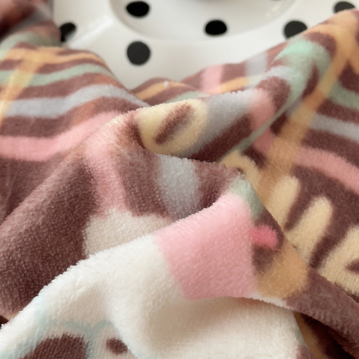 91家纺网 家纺一手货源 找家纺 （总）摩妮卡 2025新款牛奶绒枕套混搭卡通复古四件套