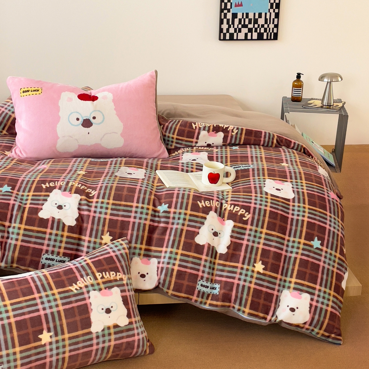 91家纺网 家纺一手货源 找家纺 （总）摩妮卡 2025新款牛奶绒枕套混搭卡通复古四件套