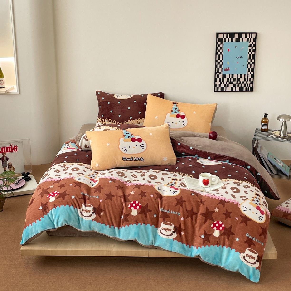 摩妮卡 2025新款牛奶绒枕套混搭卡通复古四件套 幸运小猫