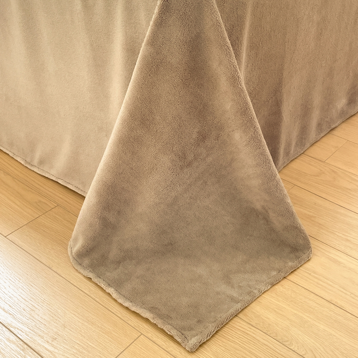 91家纺网 家纺一手货源 找家纺 摩妮卡 2025新款牛奶绒枕套混搭卡通复古四件套 豹纹小猫