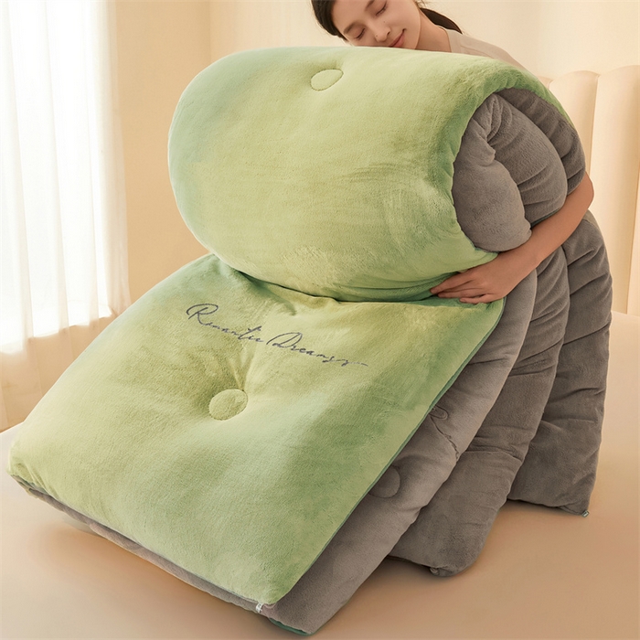 91家纺网 家纺一手货源 找家纺 美梦里 2025新款拼色牛奶绒绣花冬被被子被芯 绿灰