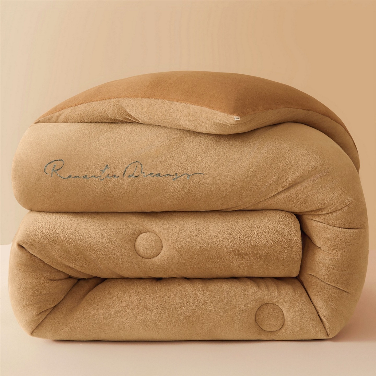 91家纺网 家纺一手货源 找家纺 美梦里 2025新款拼色牛奶绒绣花冬被被子被芯 咖色