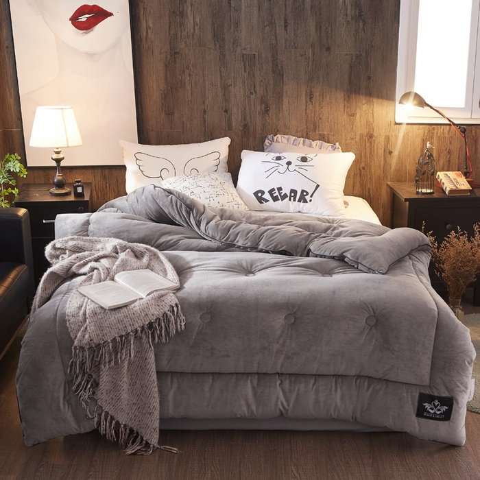 91家纺网 家纺一手货源 找家纺 美丽折家纺 2025新款纯色水晶绒冬被子被芯秋保暖冬被 灰色