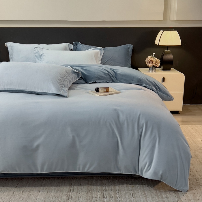 91家纺网 家纺一手货源 找家纺 席世家 2025新款婴儿绒简约款四件套 星光蓝