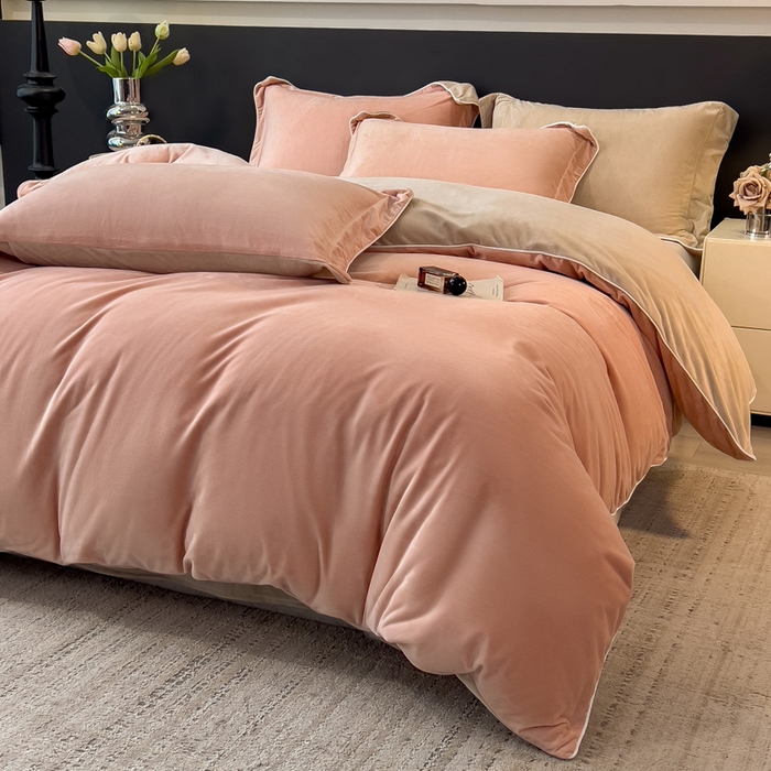 91家纺网 家纺一手货源 找家纺 席世家 2025新款婴儿绒简约款四件套 豆粉拼香槟