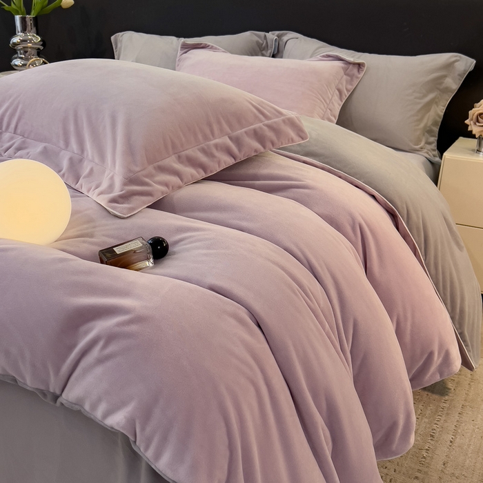 91家纺网 家纺一手货源 找家纺 席世家 2025新款婴儿绒简约款四件套 幽山紫