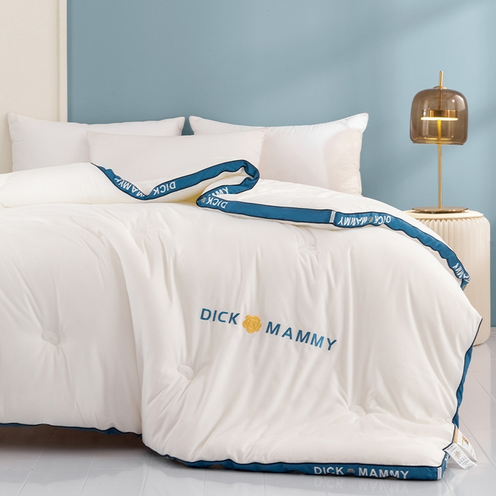 91家纺网 家纺一手货源 找家纺 美丽折家纺 2025新款大豆被冬被-山茶花系列一 山茶花-白蓝色