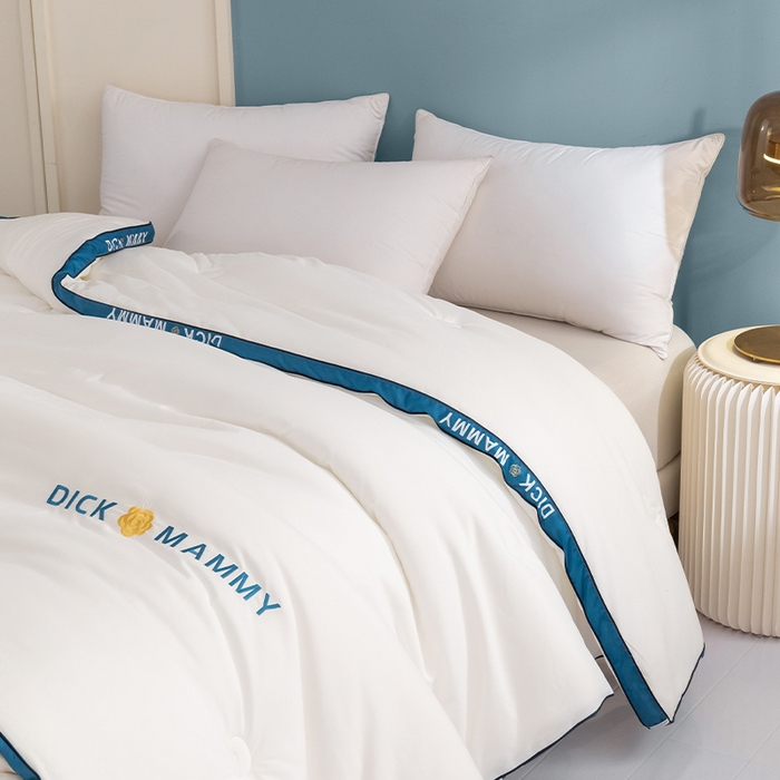 91家纺网 家纺一手货源 找家纺 美丽折家纺 2025新款大豆被冬被-山茶花系列一 山茶花-白蓝色