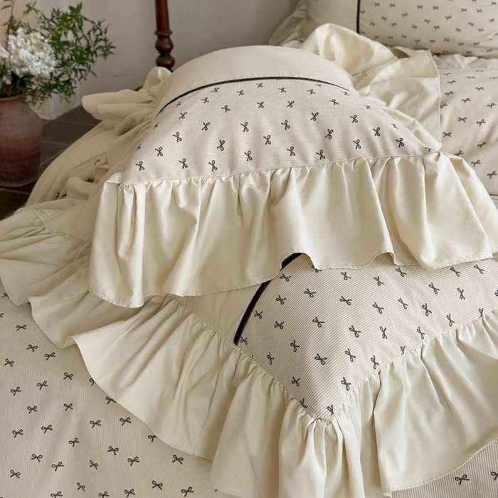 91家纺网 家纺一手货源 找家纺 多乐娜 2025新款法式浪漫长绒棉纯棉陶瓷磨毛大拼角拼接花边工艺款磨毛·枫糖拿铁（会员-20）控价378/398起（券后！！）务必控价谢谢配合 枫糖拿铁-米色