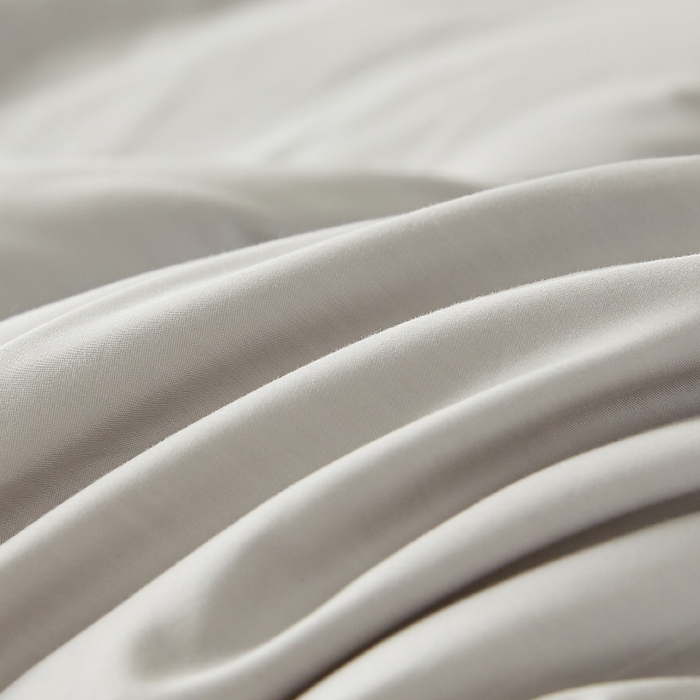 91家纺网 家纺一手货源 找家纺 美丽折家纺 2025新款云感零压羽丝绒被 灰色