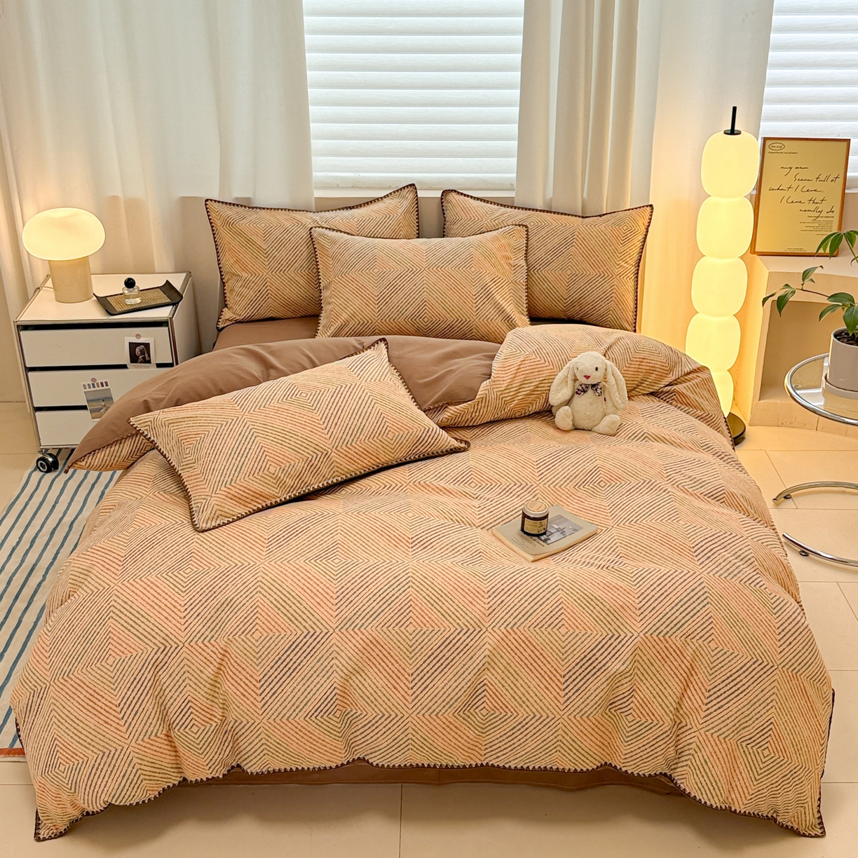 91家纺网 家纺一手货源 找家纺 （总）呗旺鹿 2025新款全棉纯棉磨毛休闲布达拉宫贝壳边四件套-场景二