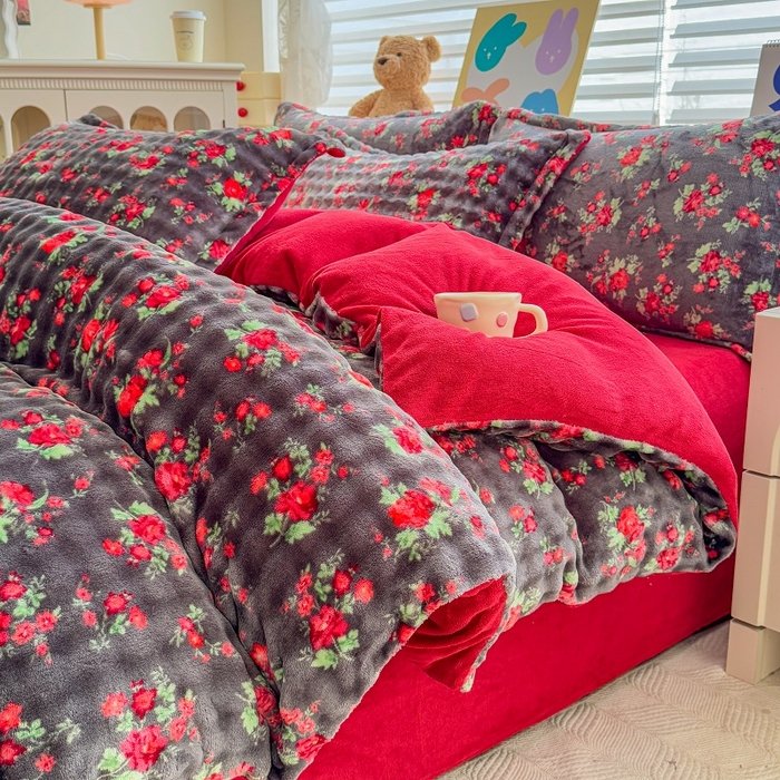 91家纺网 家纺一手货源 找家纺 梵克保罗 2025秋冬新款牛奶绒泡泡绒印花卡通花卉兔毛单被套三件套四件套 花仙子