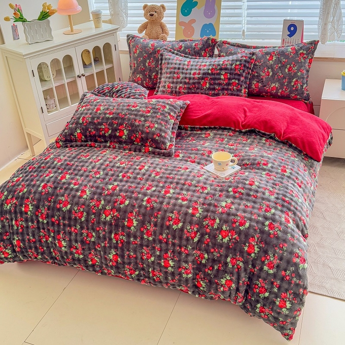 91家纺网 家纺一手货源 找家纺 梵克保罗 2025秋冬新款牛奶绒泡泡绒印花卡通花卉兔毛单被套三件套四件套 花仙子