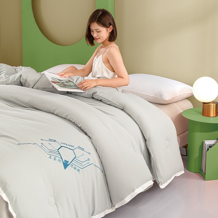 91家纺网 家纺一手货源 找家纺 美丽折家纺 2025石墨烯自发热小黑被芯冬被子 石墨烯-灰色